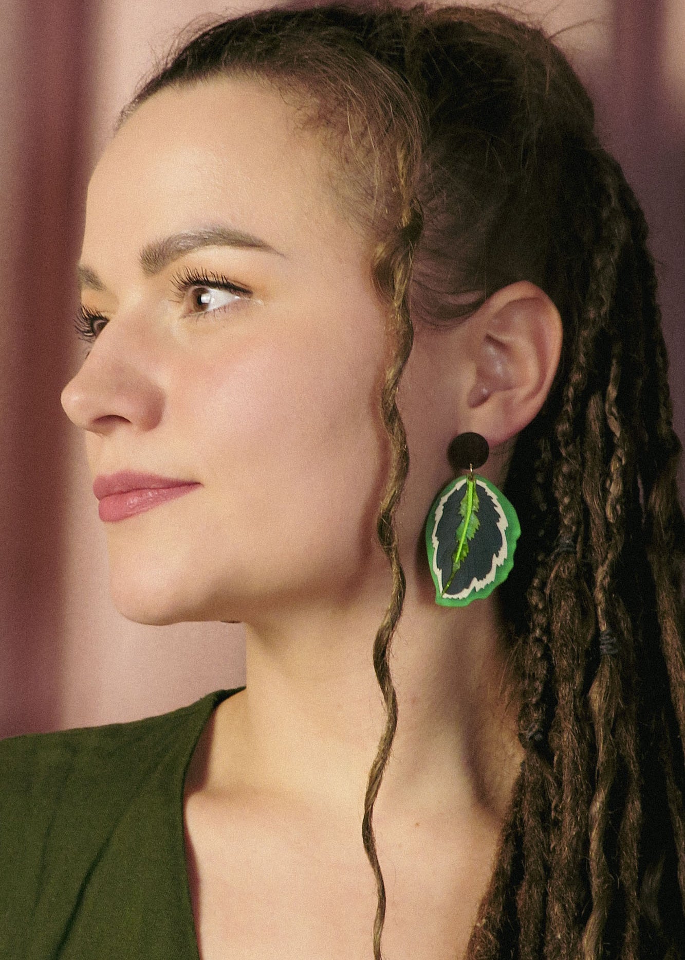 Calathea Medallion Earrings - Green - DORUZOVA